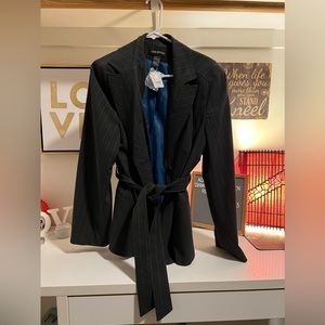 Lane Bryant grey pinstripe with turquoise lining. Ties in front. Very flattering